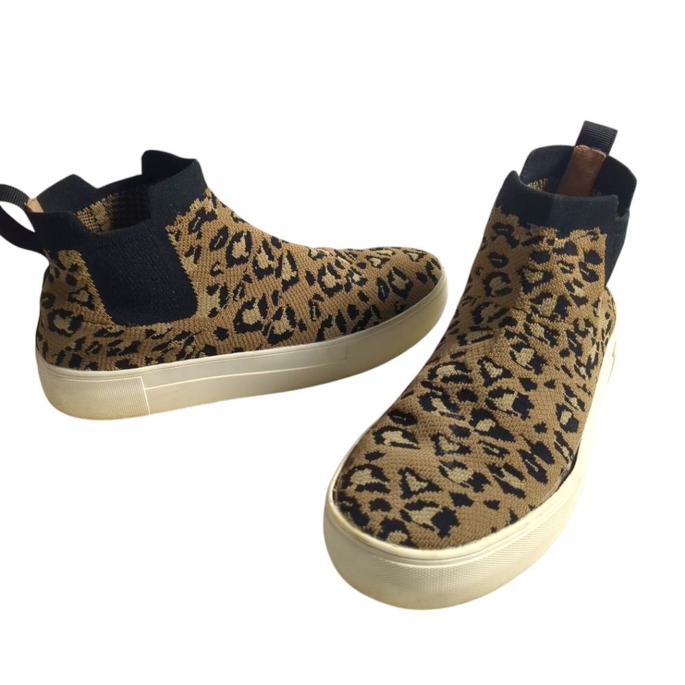 Cushionaire Ruby Cheetah Platform Athletic Shoes/ Booties SZ 6